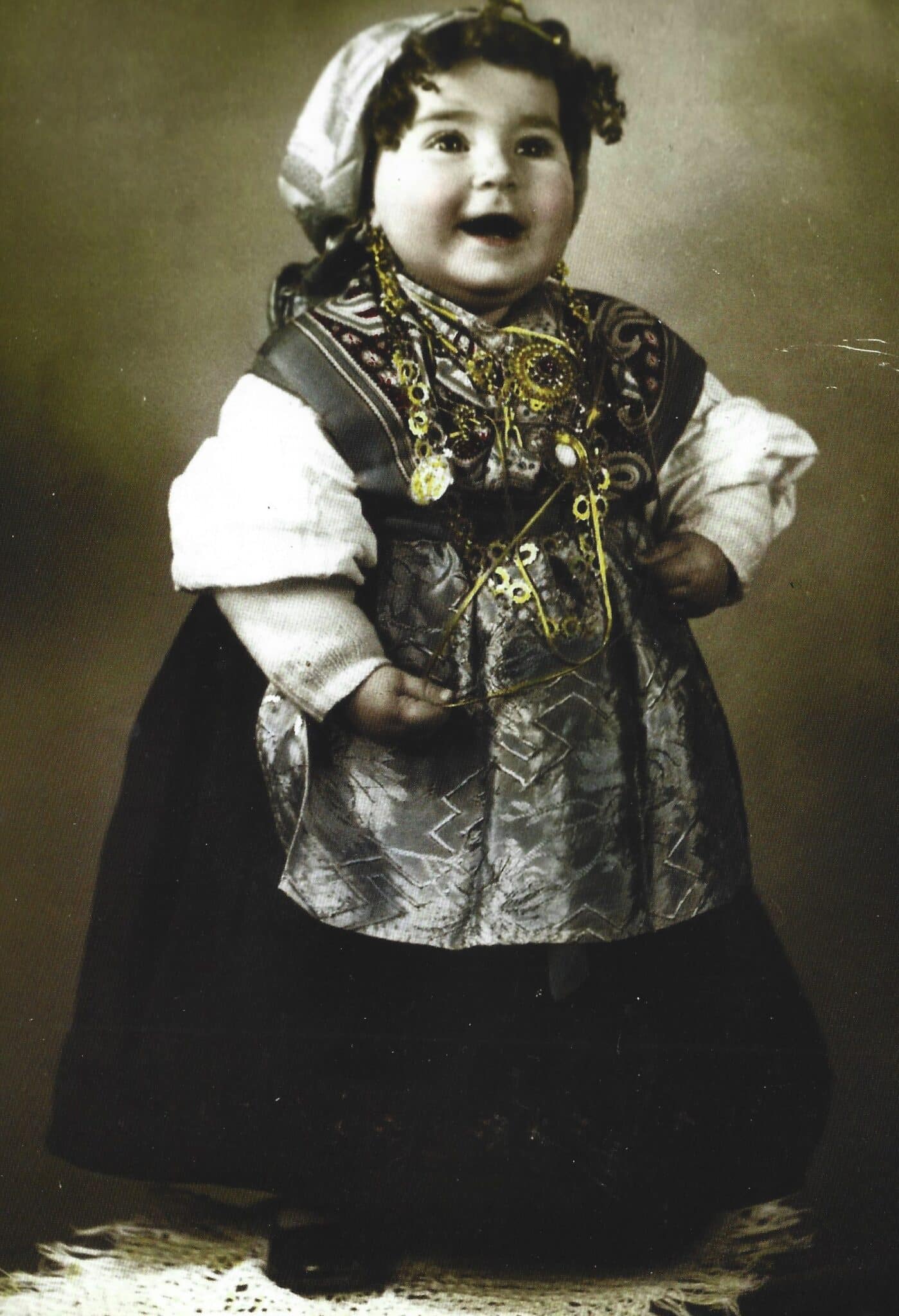 I costumi di Carnevale per bambini a Manfredonia (dagli inizi del '900 agli  anni '50)