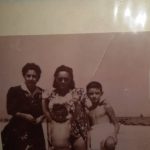 Anni '40-Spiaggia di Rimini-La sig.ra Gianni Maria, madre di Bartolo D'onofrio insieme a Iole Melotti-Lucio Dalla e Bartolo D'Onofrio