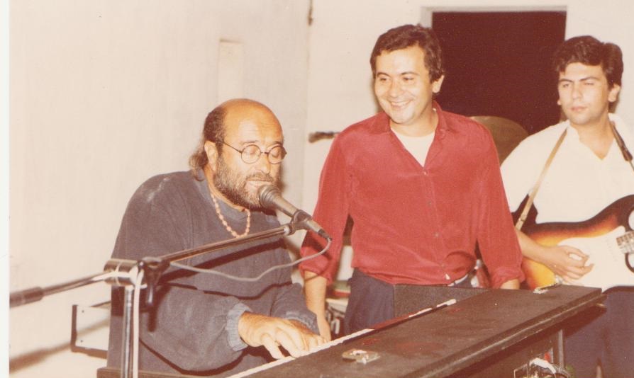 1983-Posta del Falco. Lucio Dalla insieme al suo amico avv. Enzo D'Onofrio