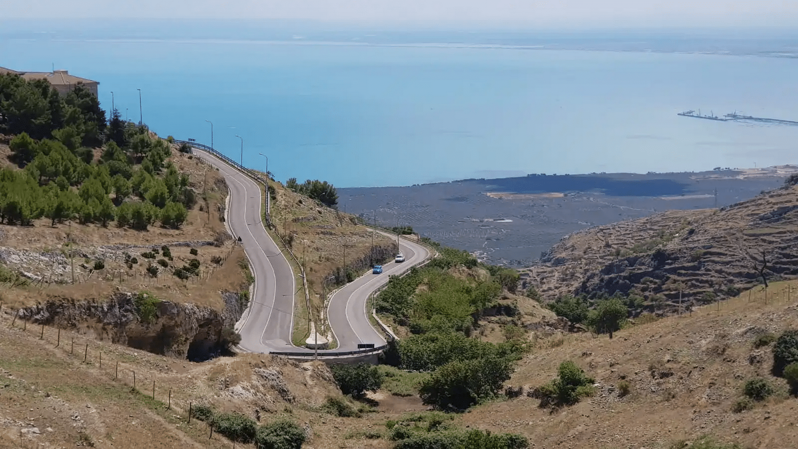 Incuria strada Monte Sant Angelo Macchia si aspetta la tragedia