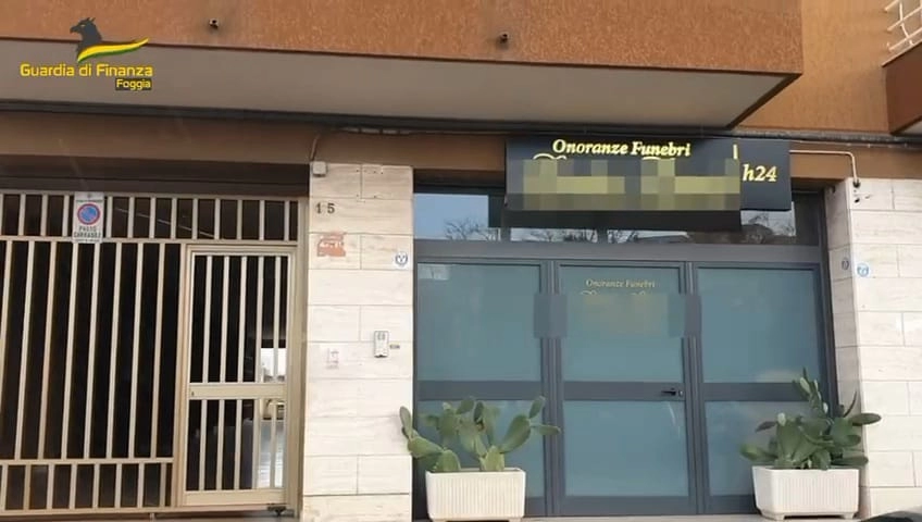 "Terremoto giudiziario" a Manfredonia: 7 misure cautelari. Secondo filone: attività di onoranze funebri (FOTO VIDEO)
