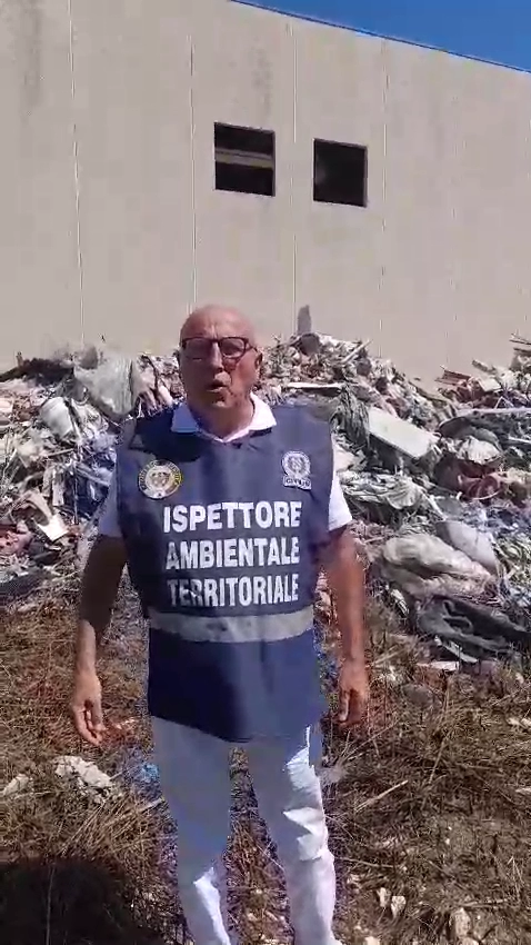 Giuseppe Marasco: un appello bipartisan per salvare Manfredonia dall'abbandono dei rifiuti (VIDEO)